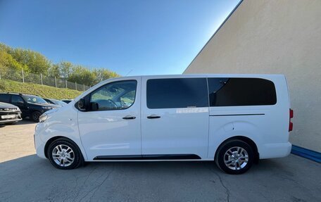Peugeot Traveller I, 2022 год, 3 990 000 рублей, 2 фотография