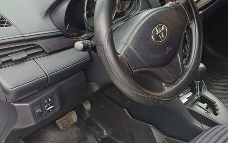 Toyota Yaris XP150 рестайлинг, 2021 год, 1 650 000 рублей, 8 фотография