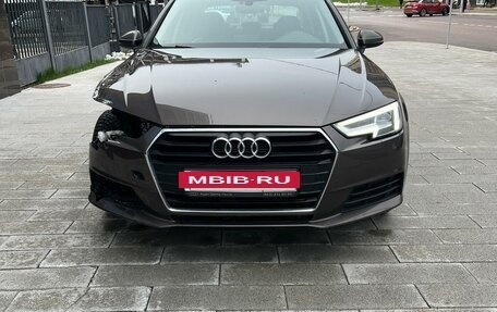 Audi A4, 2019 год, 1 850 000 рублей, 5 фотография