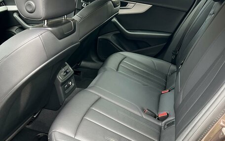 Audi A4, 2019 год, 1 850 000 рублей, 16 фотография