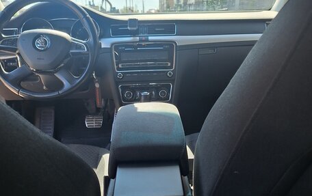 Skoda Superb III рестайлинг, 2014 год, 1 450 000 рублей, 12 фотография