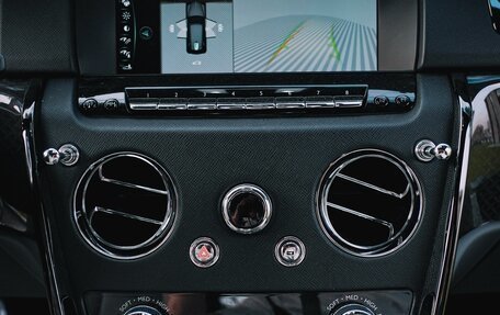 Rolls-Royce Cullinan, 2020 год, 31 300 000 рублей, 12 фотография