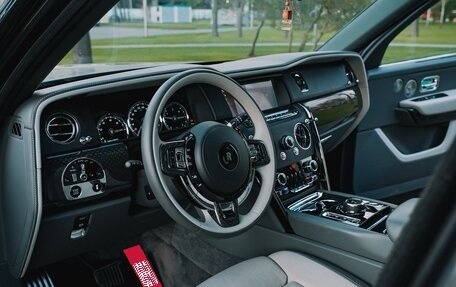 Rolls-Royce Cullinan, 2020 год, 31 300 000 рублей, 7 фотография