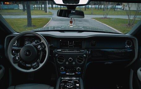 Rolls-Royce Cullinan, 2020 год, 31 300 000 рублей, 17 фотография