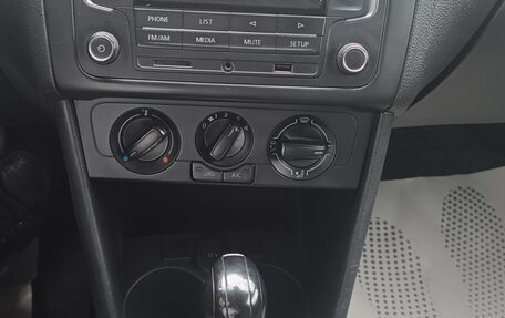 Volkswagen Polo VI (EU Market), 2018 год, 14 фотография