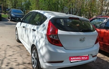 Hyundai Solaris II рестайлинг, 2015 год, 750 000 рублей, 3 фотография