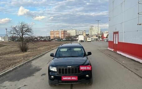 Jeep Grand Cherokee, 2012 год, 1 700 000 рублей, 21 фотография