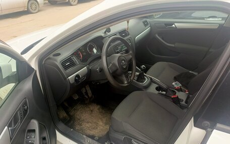 Volkswagen Jetta VI, 2011 год, 710 000 рублей, 3 фотография
