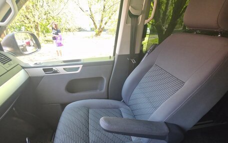 Volkswagen Multivan T5, 2014 год, 2 950 000 рублей, 18 фотография