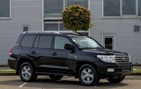 Toyota Land Cruiser 200, 2011 год, 2 895 000 рублей, 3 фотография