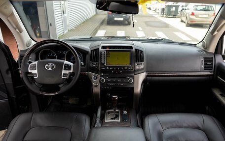 Toyota Land Cruiser 200, 2011 год, 2 895 000 рублей, 17 фотография