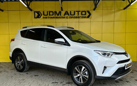 Toyota RAV4, 2017 год, 2 259 000 рублей, 3 фотография
