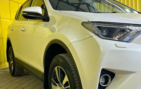 Toyota RAV4, 2017 год, 2 259 000 рублей, 6 фотография