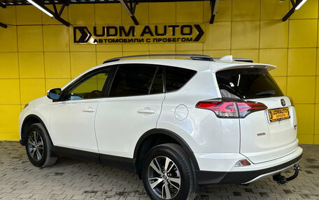 Toyota RAV4, 2017 год, 2 259 000 рублей, 10 фотография