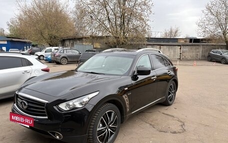 Infiniti QX70, 2014 год, 2 200 000 рублей, 2 фотография