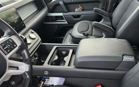 Land Rover Defender II, 2022 год, 11 695 946 рублей, 7 фотография