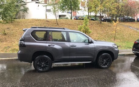 Toyota Land Cruiser Prado 150 рестайлинг 2, 2021 год, 8 200 000 рублей, 5 фотография