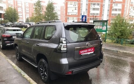 Toyota Land Cruiser Prado 150 рестайлинг 2, 2021 год, 8 200 000 рублей, 6 фотография