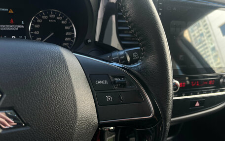 Mitsubishi Outlander III рестайлинг 3, 2021 год, 2 599 000 рублей, 13 фотография
