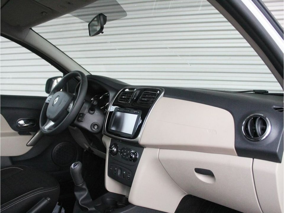 Renault Logan II рестайлинг, 2020 год, 230 000 рублей, 3 фотография