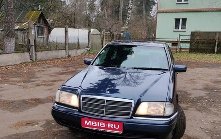 Mercedes-Benz C-Класс, 1994 год, 350 000 рублей, 1 фотография