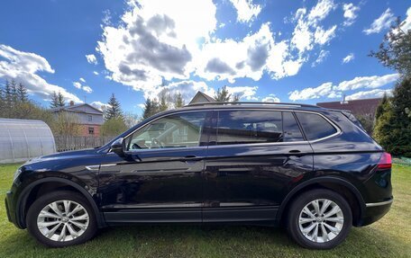 Volkswagen Tiguan II, 2019 год, 3 060 000 рублей, 1 фотография