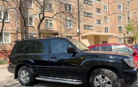 Toyota Land Cruiser 100 рестайлинг 2, 2005 год, 2 350 000 рублей, 6 фотография