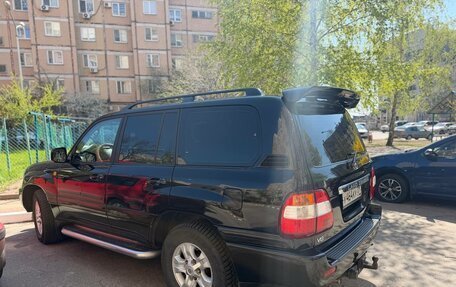 Toyota Land Cruiser 100 рестайлинг 2, 2005 год, 2 350 000 рублей, 7 фотография