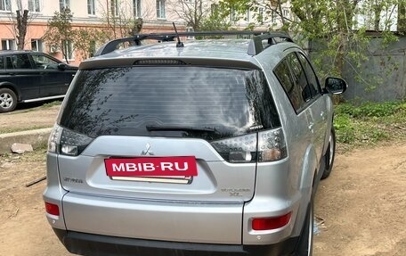 Mitsubishi Outlander III рестайлинг 3, 2011 год, 1 100 000 рублей, 9 фотография