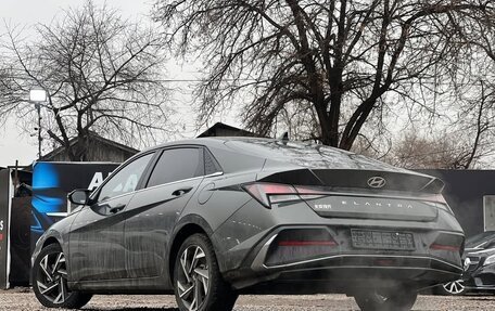 Hyundai Elantra, 2022 год, 1 640 000 рублей, 7 фотография