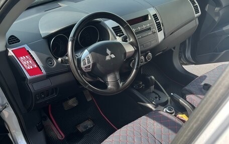 Mitsubishi Outlander III рестайлинг 3, 2011 год, 1 100 000 рублей, 18 фотография