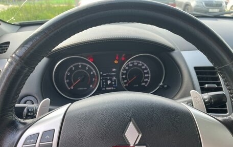 Mitsubishi Outlander III рестайлинг 3, 2011 год, 1 100 000 рублей, 21 фотография