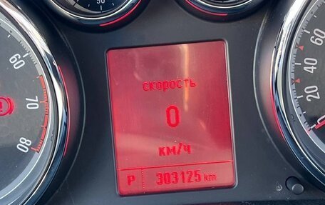 Opel Astra J, 2014 год, 600 000 рублей, 22 фотография