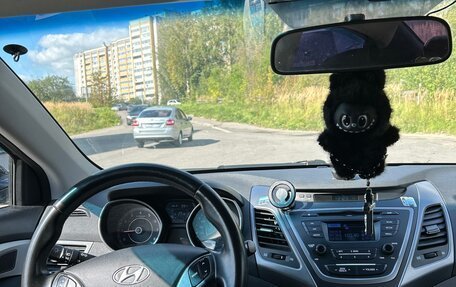 Hyundai Elantra V, 2014 год, 955 000 рублей, 2 фотография