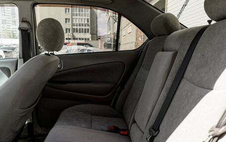 Toyota Prius IV XW50, 2002 год, 390 000 рублей, 17 фотография
