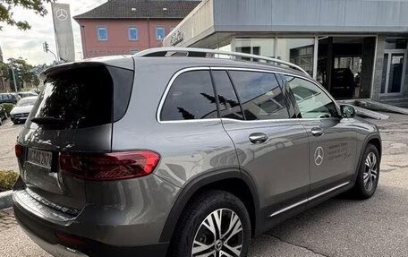 Mercedes-Benz GLB, 2025 год, 6 636 000 рублей, 4 фотография