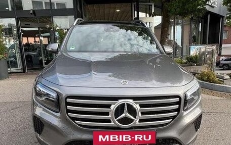 Mercedes-Benz GLB, 2025 год, 6 636 000 рублей, 2 фотография