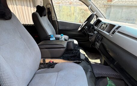 Toyota HiAce H200, 2010 год, 2 250 000 рублей, 6 фотография