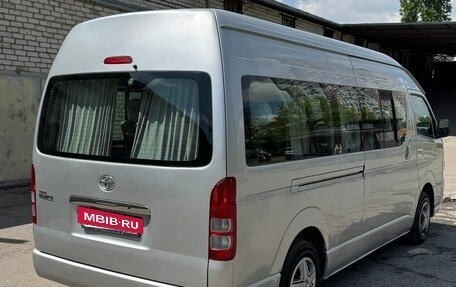 Toyota HiAce H200, 2010 год, 2 250 000 рублей, 4 фотография