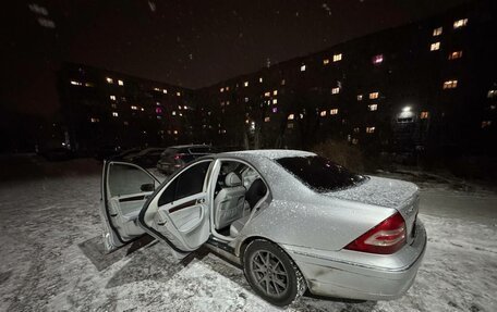 Mercedes-Benz C-Класс, 2003 год, 550 000 рублей, 4 фотография