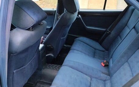 Mercedes-Benz C-Класс, 1994 год, 350 000 рублей, 8 фотография