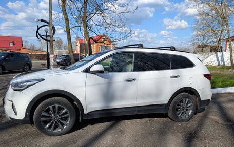 Hyundai Santa Fe III рестайлинг, 2017 год, 2 390 000 рублей, 3 фотография
