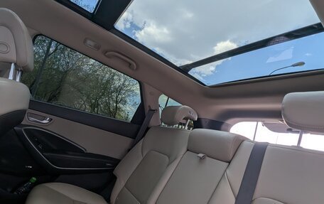 Hyundai Santa Fe III рестайлинг, 2017 год, 2 390 000 рублей, 23 фотография