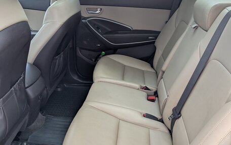 Hyundai Santa Fe III рестайлинг, 2017 год, 2 390 000 рублей, 21 фотография