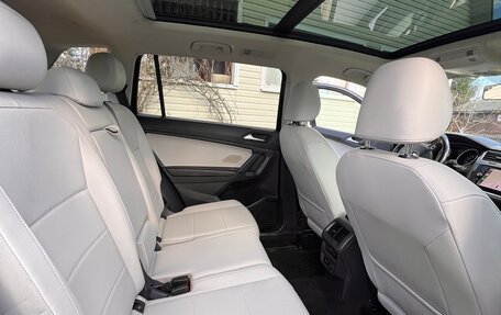 Volkswagen Tiguan II, 2019 год, 3 060 000 рублей, 18 фотография