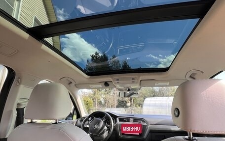 Volkswagen Tiguan II, 2019 год, 3 060 000 рублей, 14 фотография