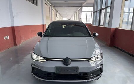 Volkswagen Golf VIII, 2021 год, 2 040 000 рублей, 2 фотография