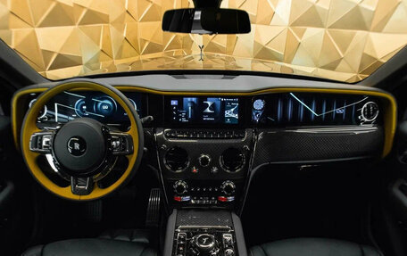Rolls-Royce Cullinan, 2025 год, 67 000 000 рублей, 8 фотография