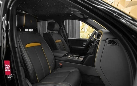 Rolls-Royce Cullinan, 2025 год, 67 000 000 рублей, 9 фотография