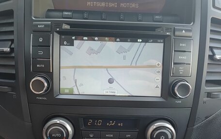 Mitsubishi Pajero IV, 2008 год, 1 355 000 рублей, 24 фотография